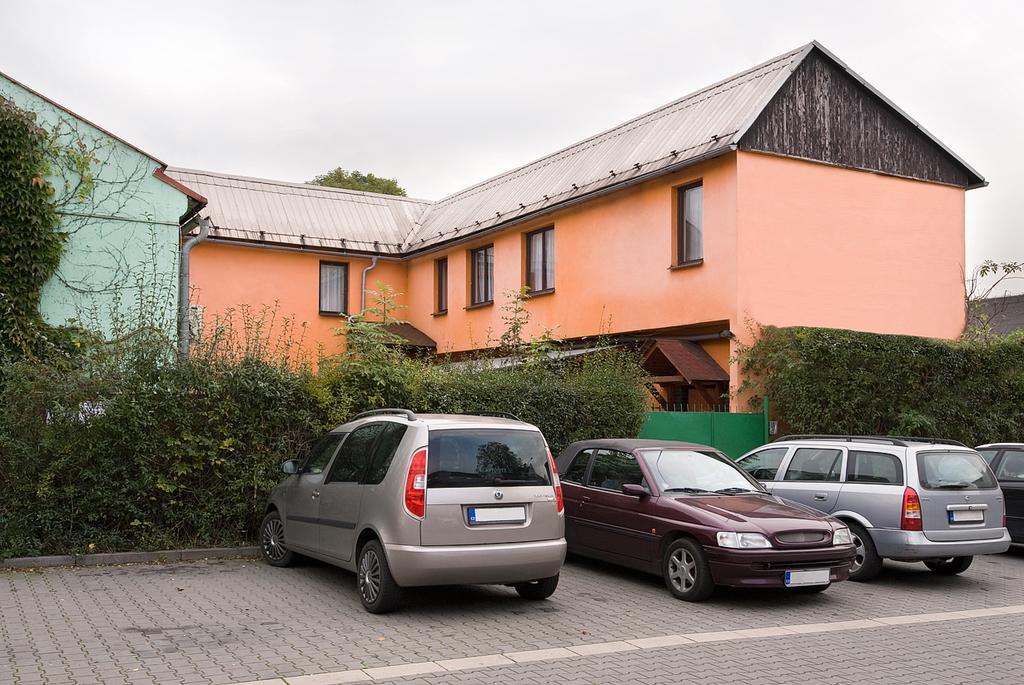 Penzion Ostrava-Levne Ubytovani Buitenkant foto